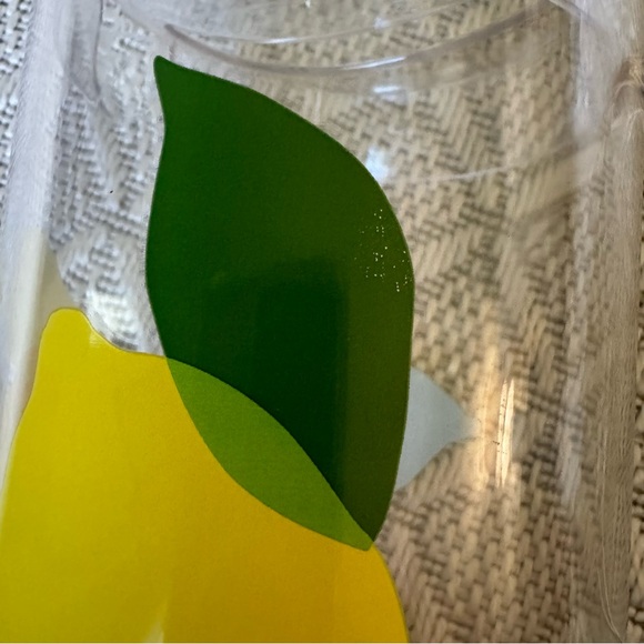 🍋 Kate Spade NY - Acrylic Lemon Pitcher & Set of 2 Cups 🍋 - Picture 8 of 12
